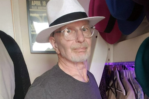 Barry Mitchell, Early Queen Bassist, Has Died